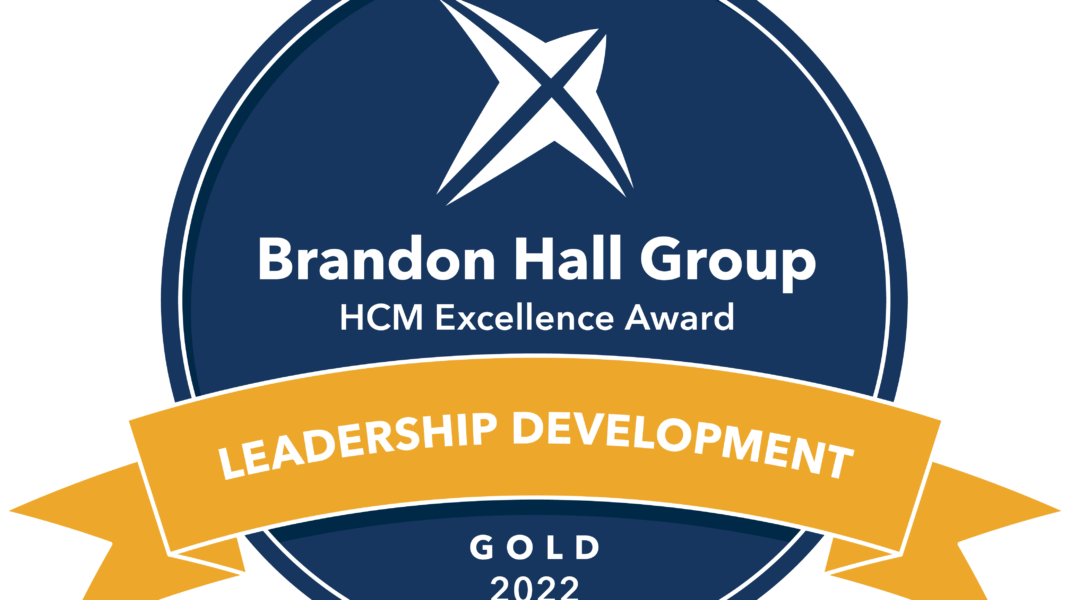 logotype Brandon Hall Group Leadership development Gold 2022